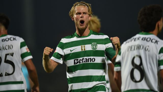 Hjulmand festeja golo ao Casa Pia pelo Sporting