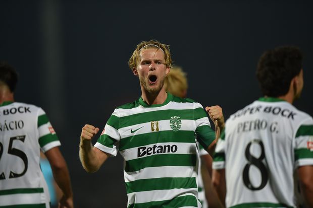 Hjulmand festeja golo ao Casa Pia pelo Sporting