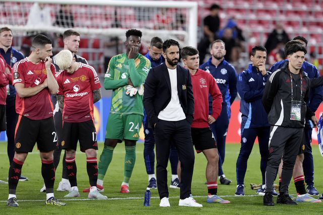 Equipa do Manchester United depois da derrota na final da UEFA Europa League na época passada