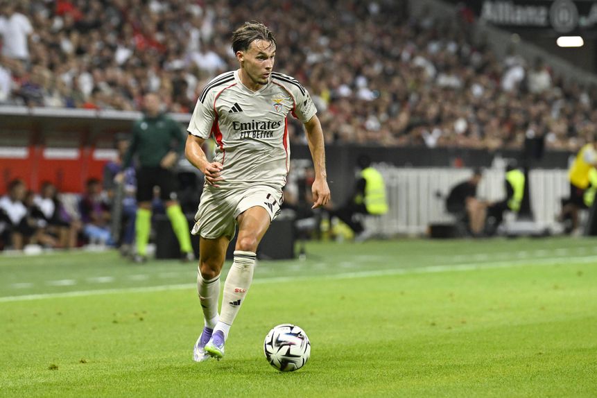 Dedic foi titular nos dois primeiros jogos do Benfica