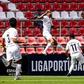 Marcos Paulo foi o autor do primeiro tento da goleada (4-1) imposta pela Académica no terreno do Chaves — Foto: Liga