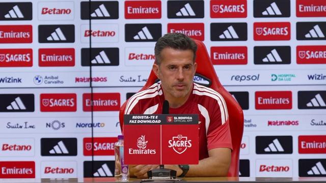 Com Ivanovic de saída, Marco Silva explica o papel dos avançados do Benfica