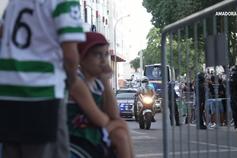 Loucura verde e branca na chegada do Sporting à Reboleira