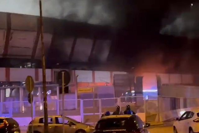 Adeptos do Foggia incendeiam estádio de clube recém-promovido