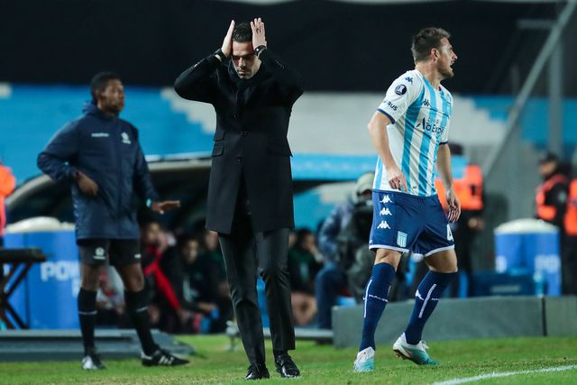 Fernando Gago exclui três jogadores de jogo da Taça… por peso excessivo