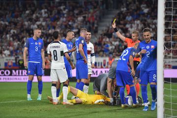 Arrepiante: Ronaldo atinge guarda-redes, vê amarelo e falha jogo com Luxemburgo (fotogaleria)