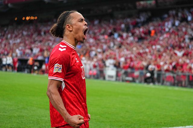 Bicicleta de Poulsen dá brilho à vitória da Dinamarca, com Bah e Hjulmand, ante Grujic