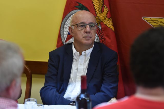 Benfica: Fernando Seara deseja «pé direito» na estreia de Bruno Lage