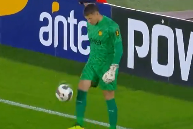 VÍDEO: guarda-redes do Penarol provocou adversários e foi a confusão total