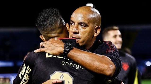 Pepa vence e continua invicto ao comando do Sport Recife