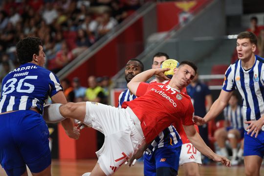 Central do Benfica anunciado em França a partir do verão