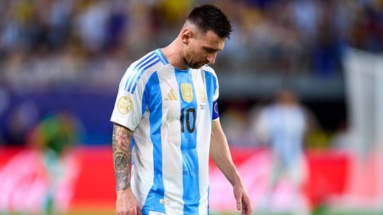 Selecionador argentino preocupado com a lesão de Lionel Messi