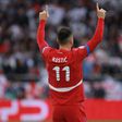 Oficial: Kostic vai reforçar o Fenerbahçe de José Mourinho