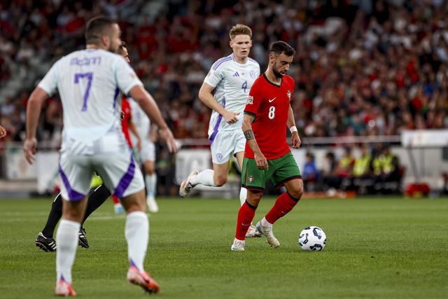 VÍDEO: Bruno Fernandes dá prenda a Portugal ao fazer o golo do empate