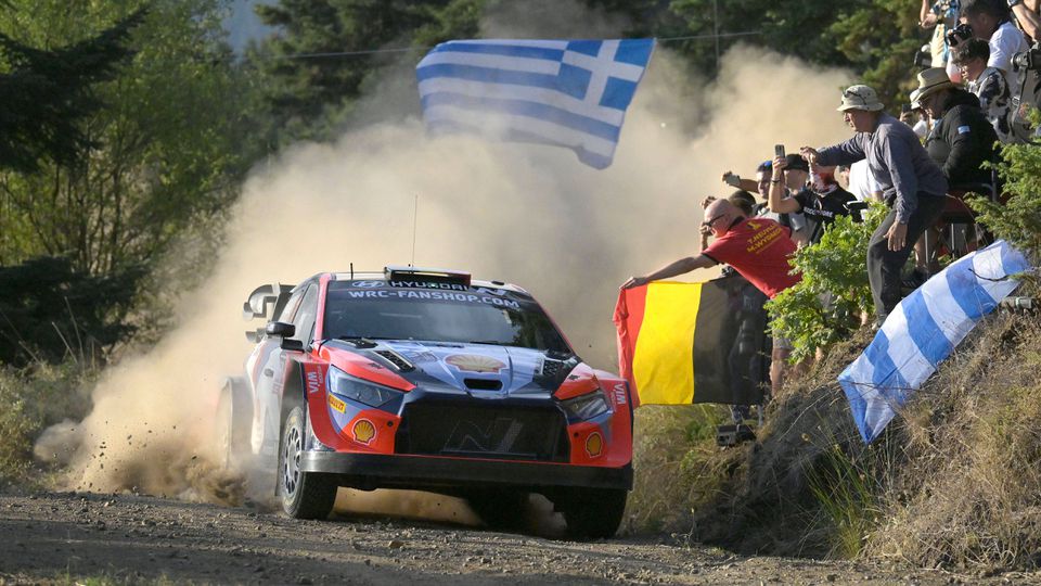 Thierry Neuville ganha na Grécia e sonha com título WRC