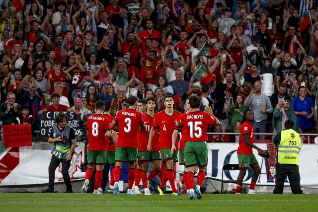 Roberto Martínez elogia os novos jogadores da seleção: «Sangue novo é bom!»
