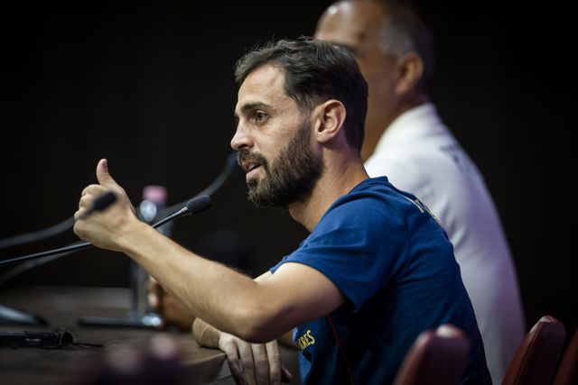 Jogo mais importante e dúvida na titularidade: tudo o que disse Bernardo Silva