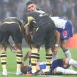 Veiga no chão no FC Porto-Manchester City - Foto: Catarina Morais/Kapta +