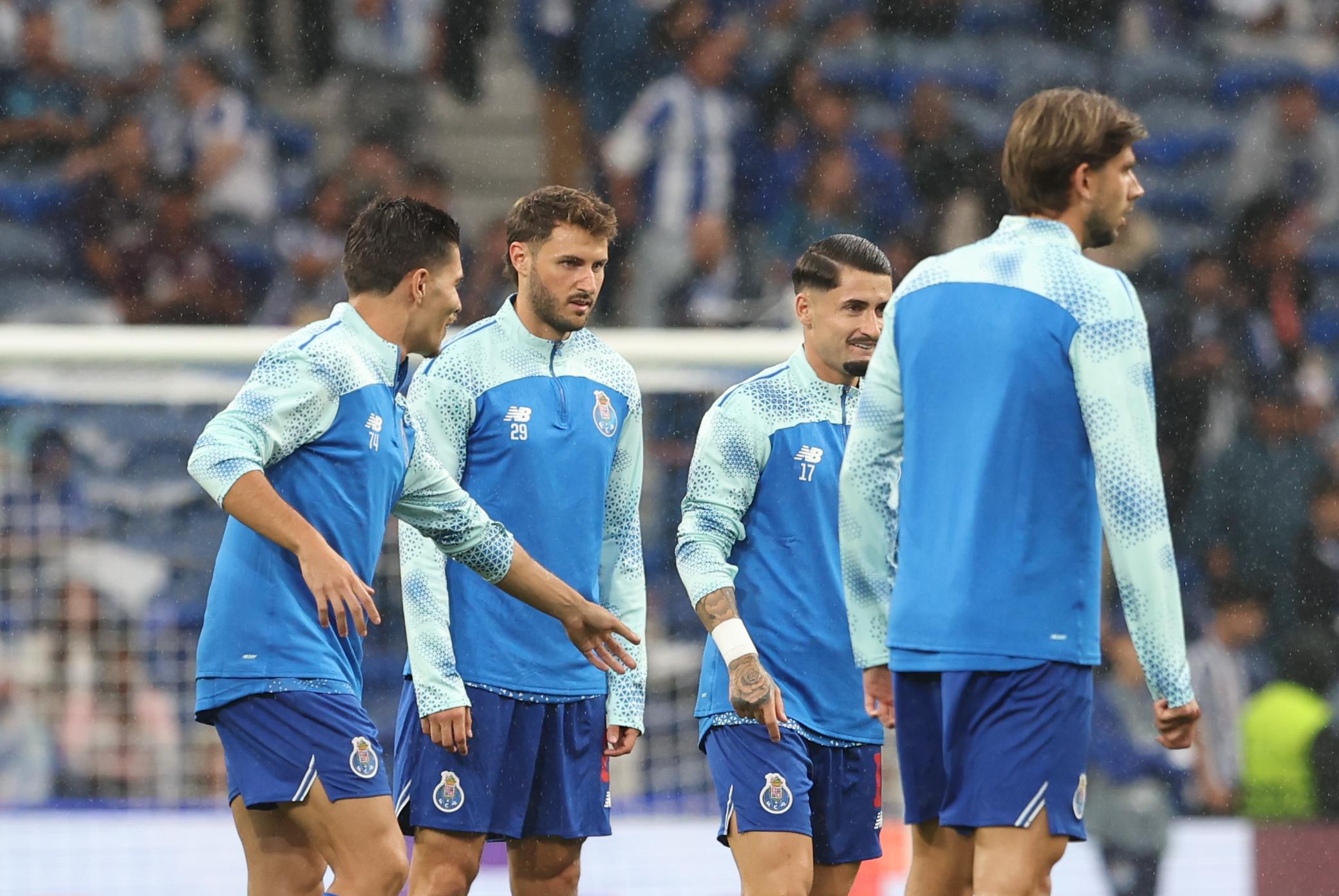 Suplentes no FC Porto-Manchester City - Foto: Catarina Morais/Kapta +
