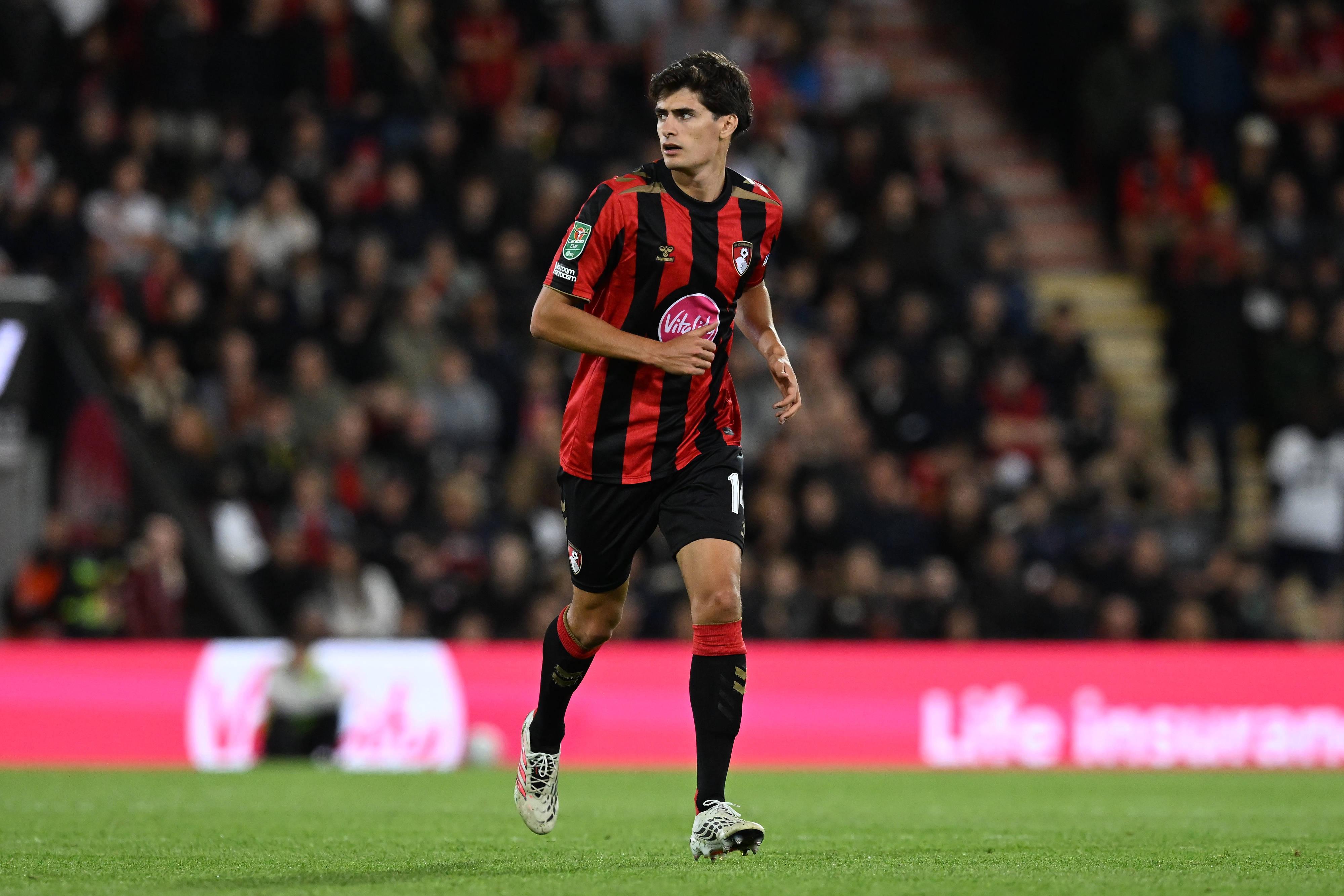 António Silva titular no Bournemouth