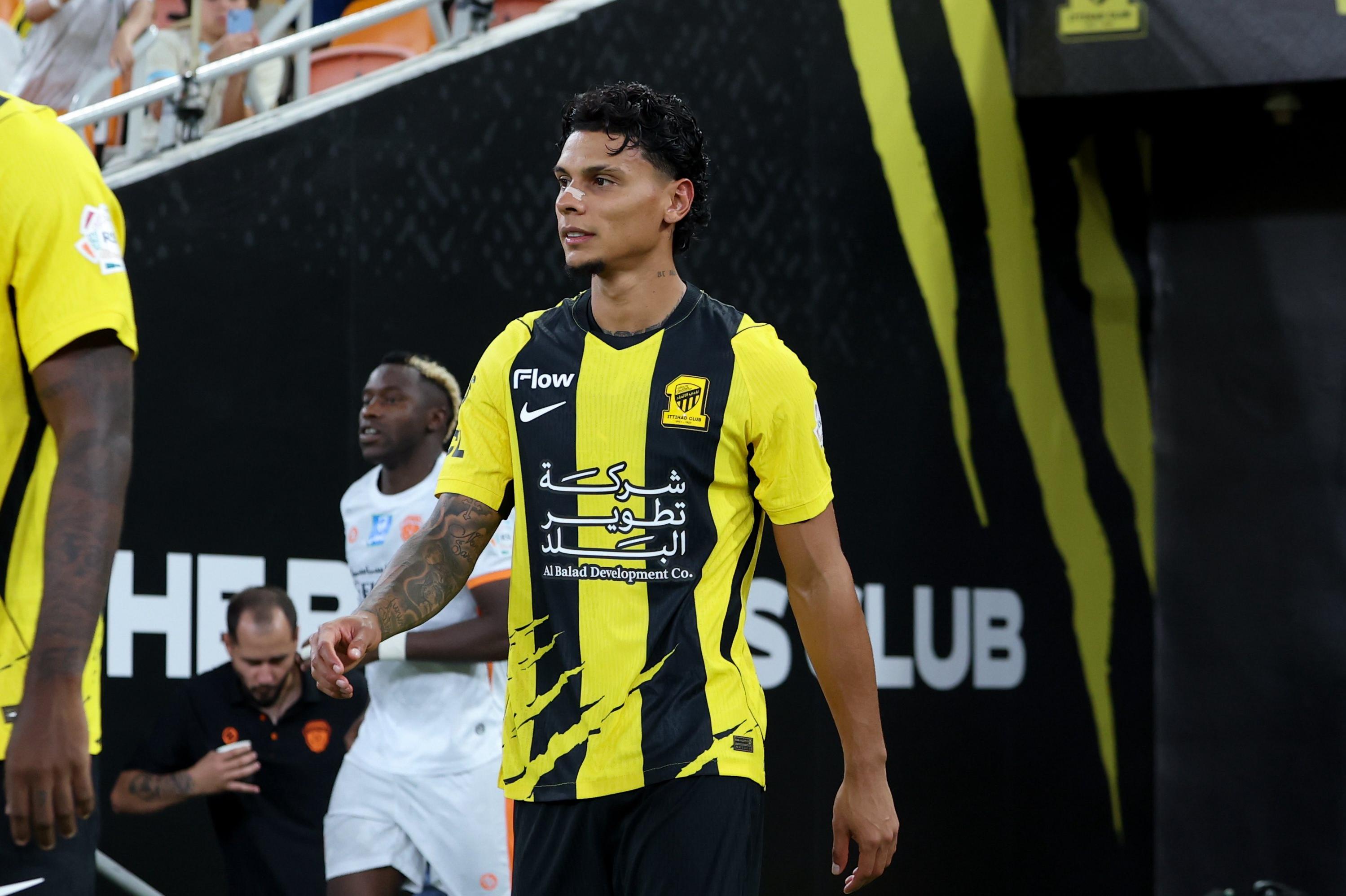 Richard Ríos com a camisola do Al Ittihad