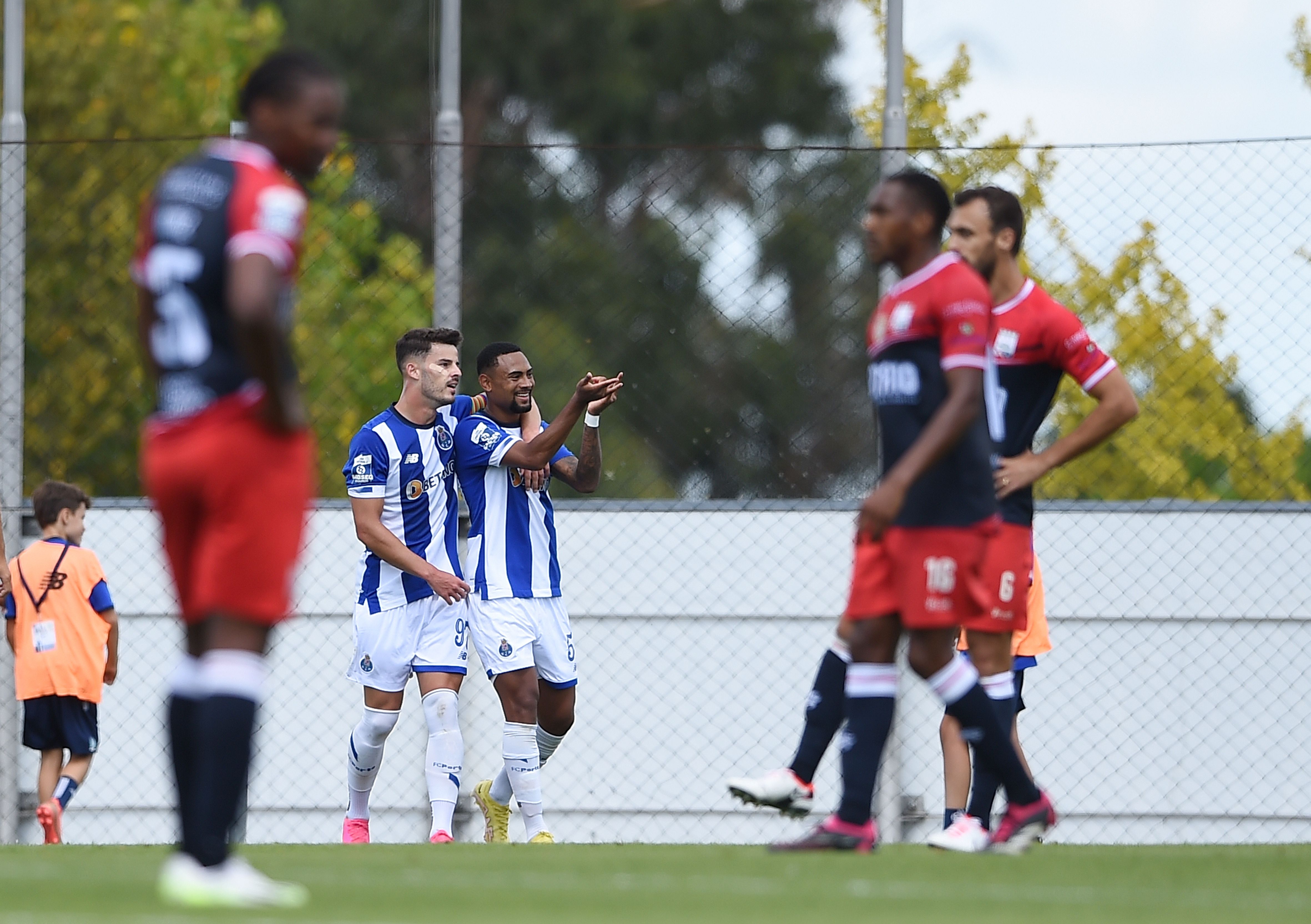 Wendel Silva marca golaço de bicicleta no FC Porto B-Torreense - FC Porto B  - Jornal Record