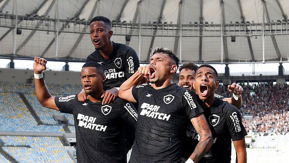 Botafogo vence no primeiro jogo pós-Lage e Palmeiras de Abel perde em casa