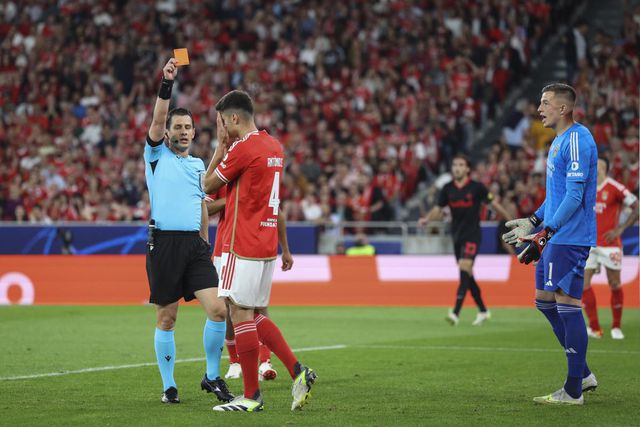 Benfica: António Silva demorou duas semanas para cumprir a promessa