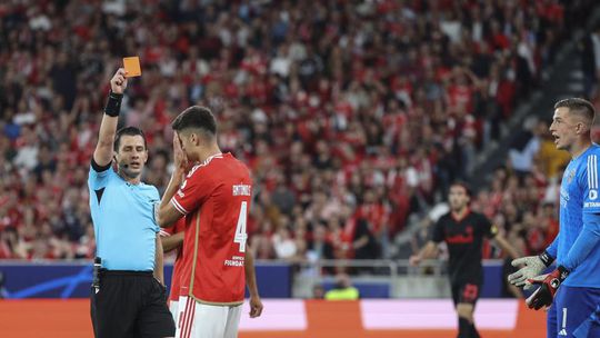 Benfica: António Silva demorou duas semanas para cumprir a promessa