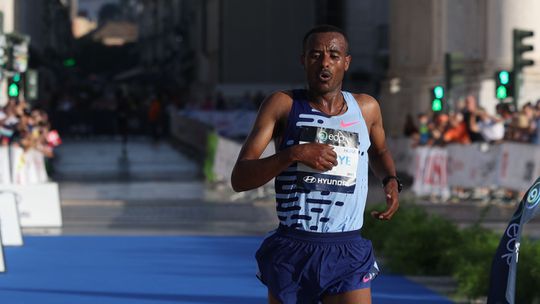 Etíopes Tesfaye e Mulisa vencem Maratona de Lisboa