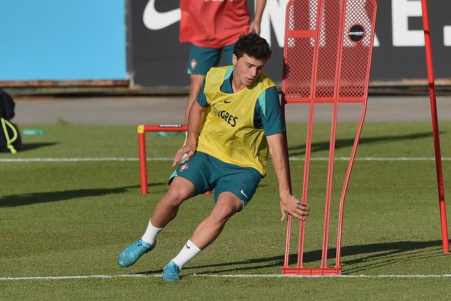João Neves dá as boas-vindas aos três estreantes na Seleção