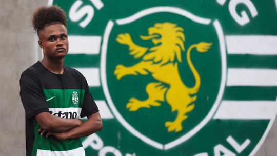 Sporting assina contrato com extremo