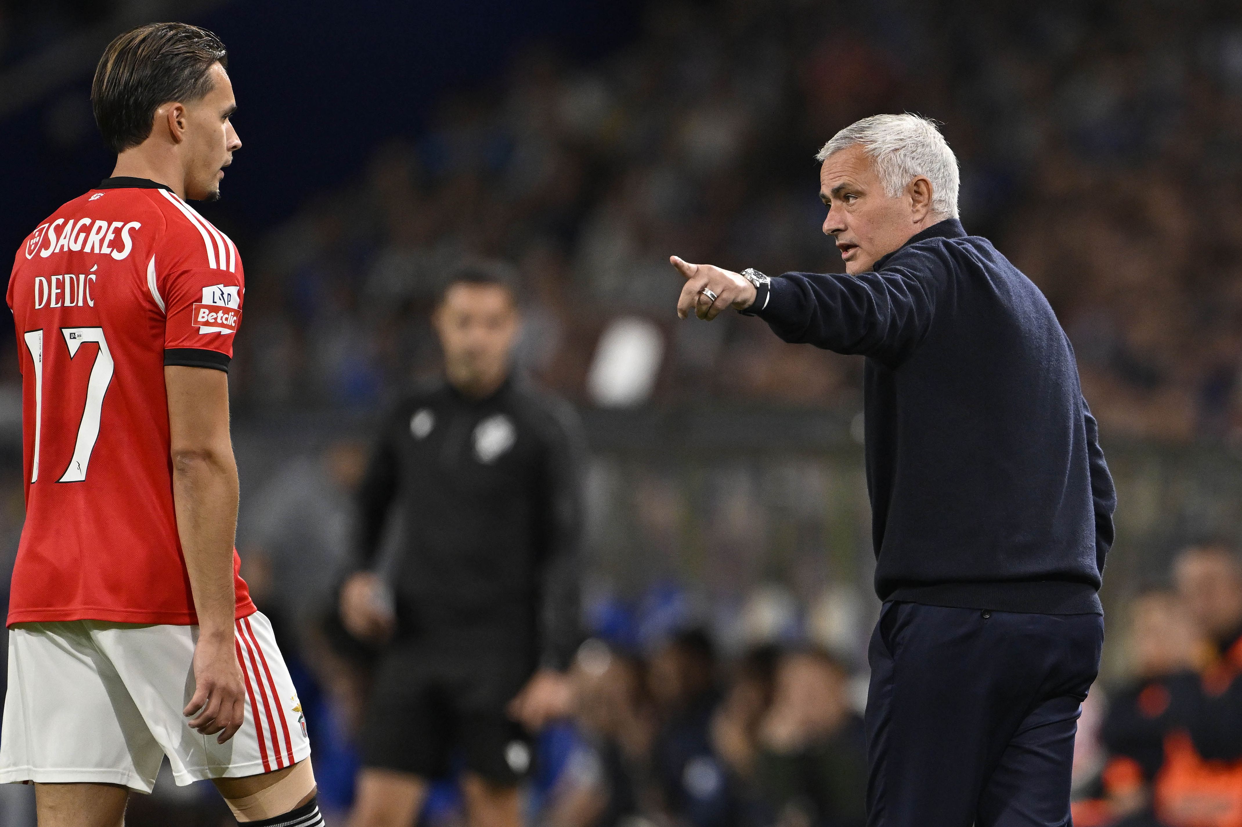 Mourinho jogou para não perder no Estádio do Dragão e viu a estratégia ser premiada — Foto: Miguel Lemos/Kapta+