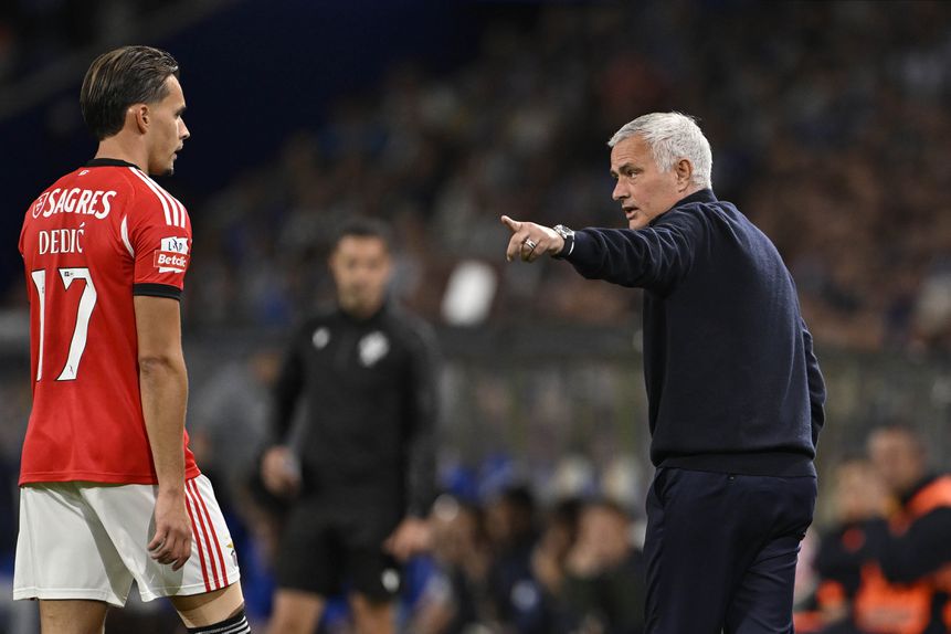 Mourinho jogou para não perder no Estádio do Dragão e viu a estratégia ser premiada — Foto: Miguel Lemos/Kapta+