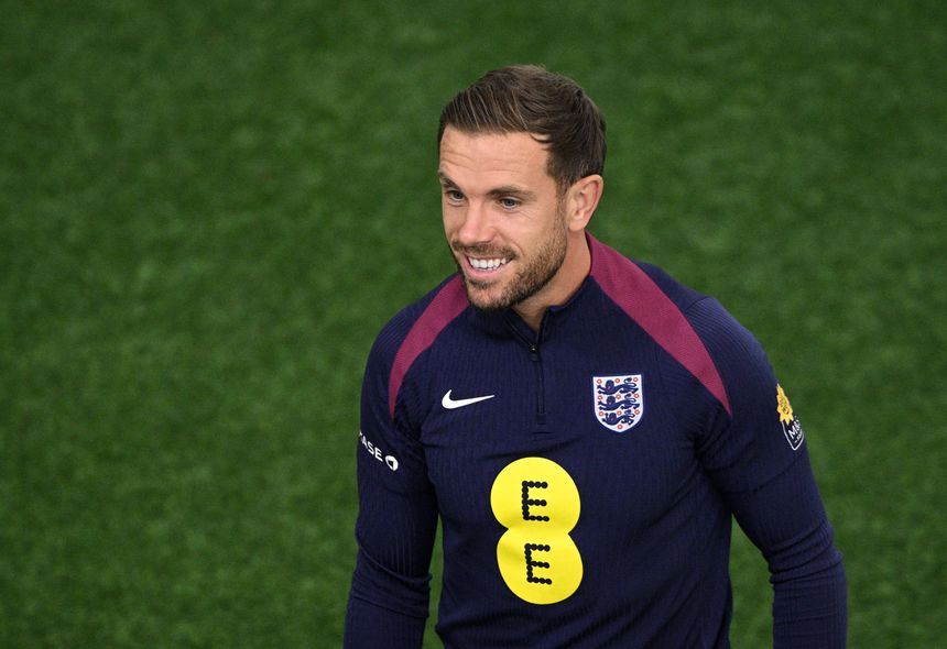 Jordan Henderson, médio do Brentford e da seleção inglesa