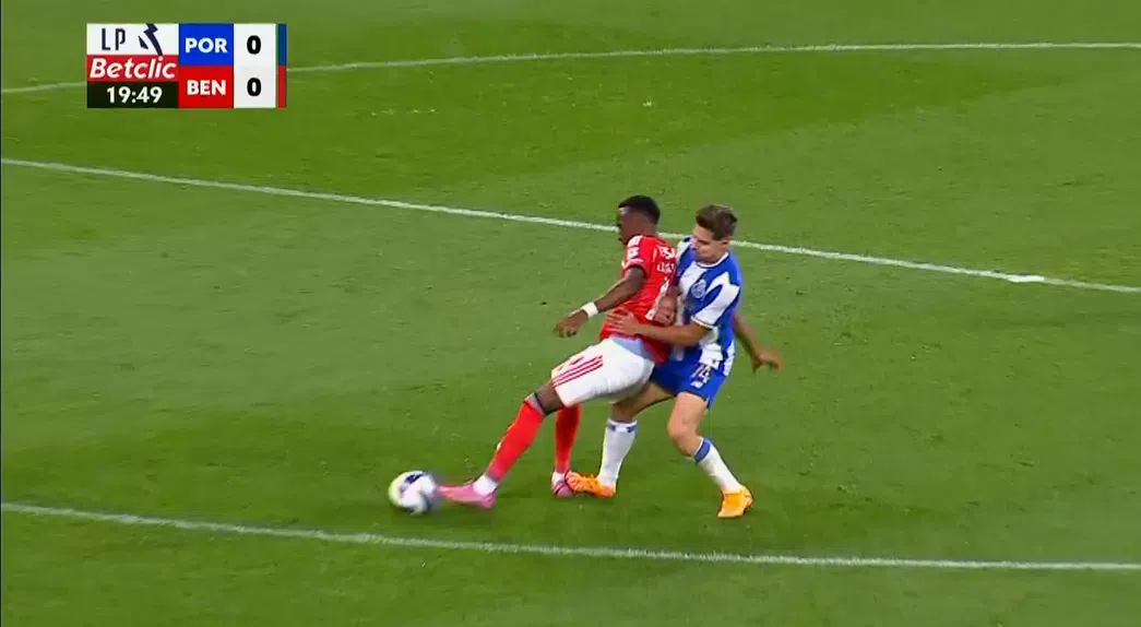 Benfica: Calimero ataca! Porto não perdoa