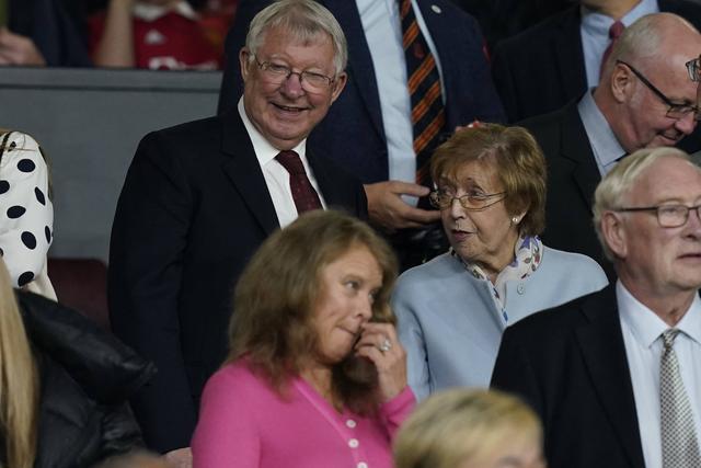 Alex Ferguson e a mulher Cathy em 2022