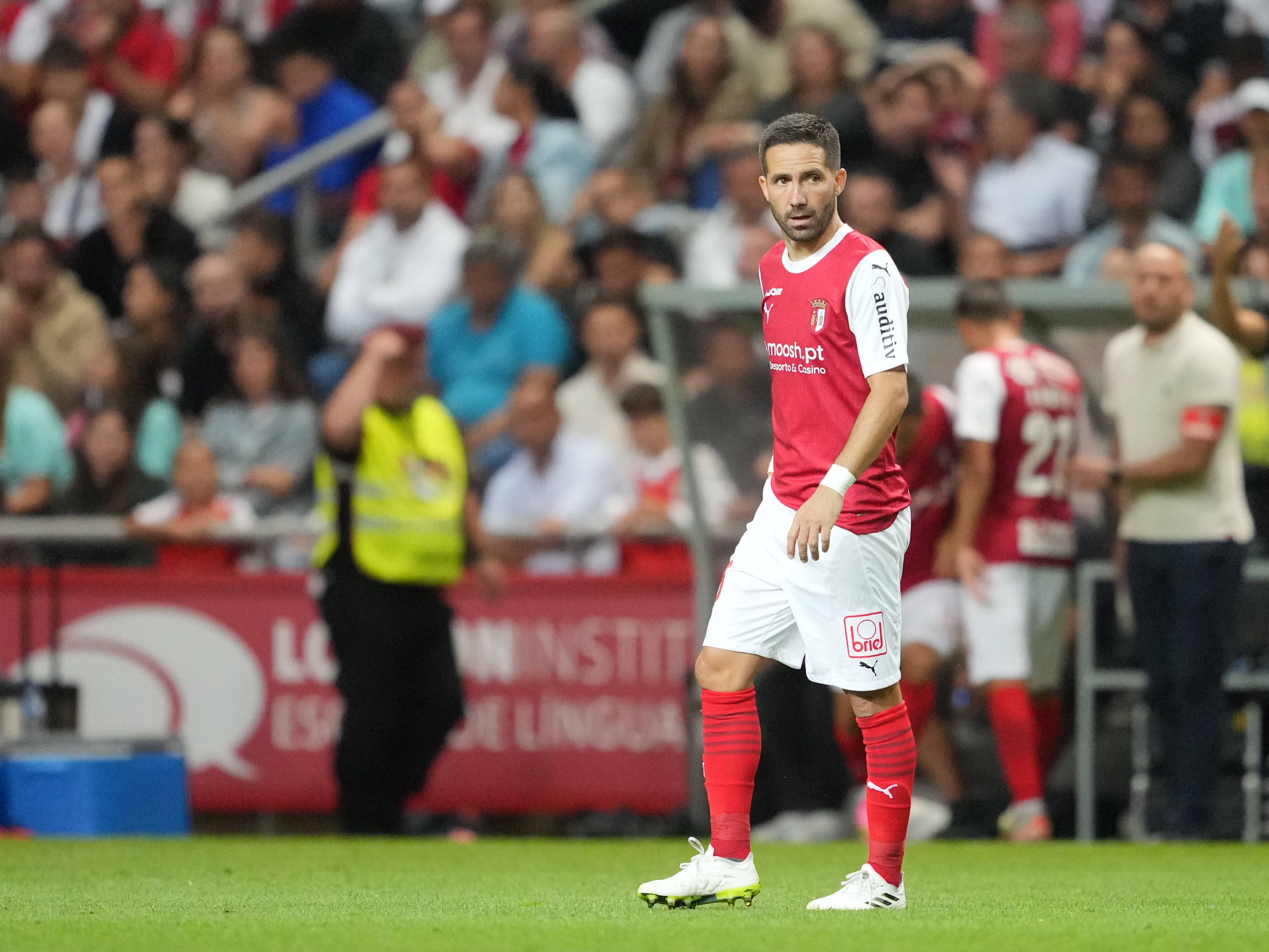 Ver: J. Moutinho: Começamos melhor. Individualmente, o Real Madrid  resolveu em Direto