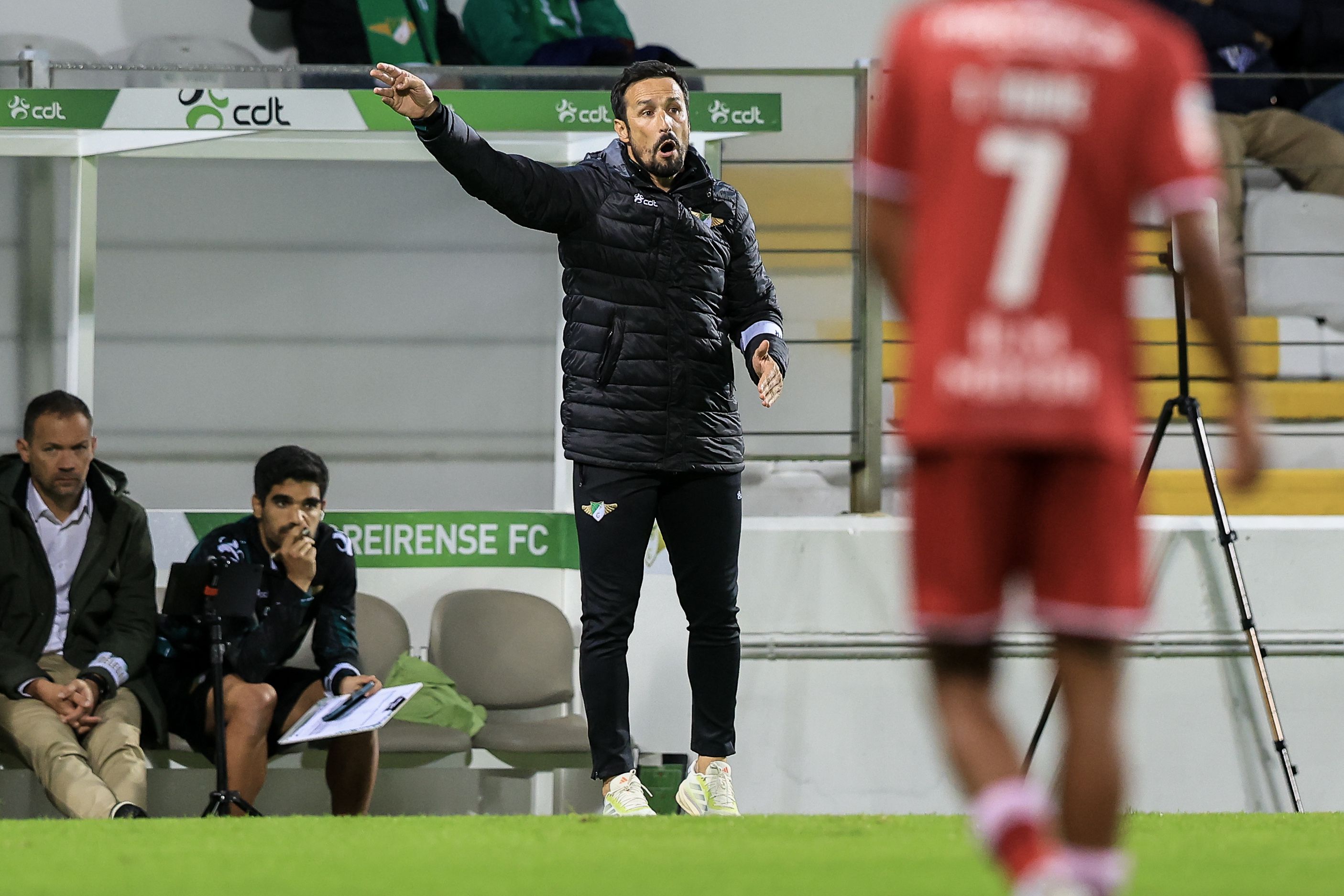 César Peixoto: «Por que não disputar o jogo e tentar passar?»