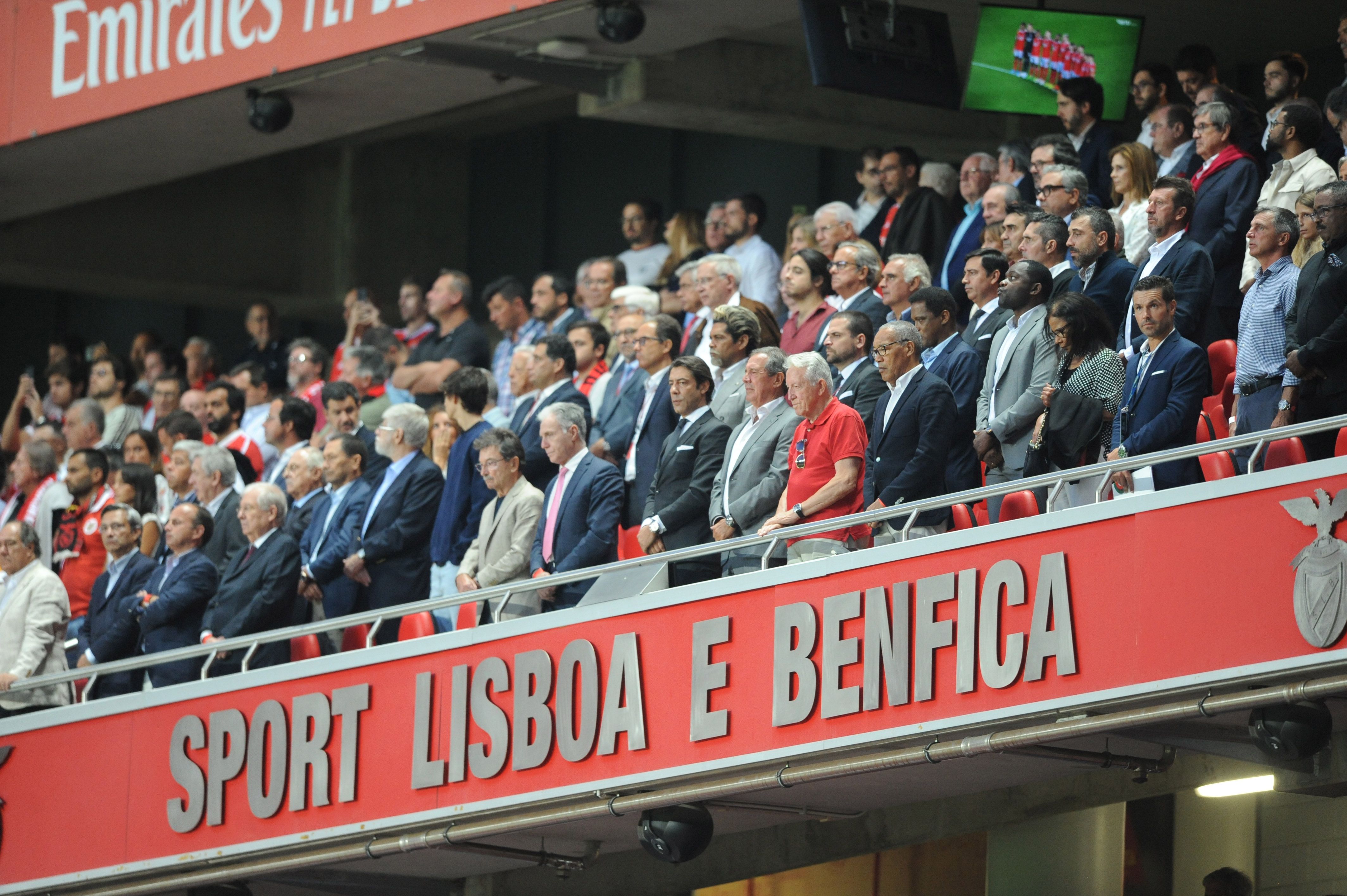 Presidentes de Benfica e FC Porto no camarote presidencial