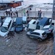 Espanha (vídeos): Dezenas de carros arrastados em cheias em Girona