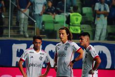 Inteligência ou 'sacanagem'? Golo de ex-Benfica dá que falar no Brasil