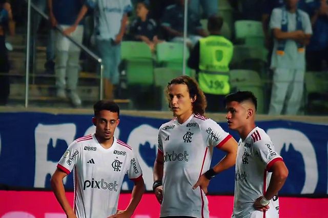 Inteligência ou 'sacanagem'? Golo de ex-Benfica dá que falar no Brasil