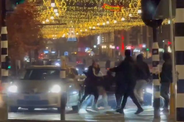 Violência em Amesterdão contra adeptos do Maccabi: mais de 60 detidos e acusações de antissemitismo