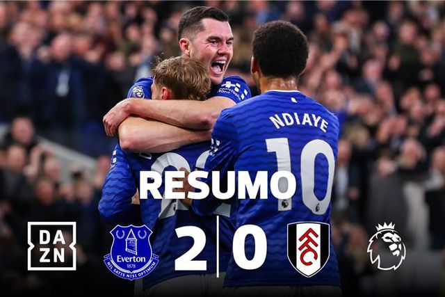 Bolas paradas e golo de... ombro tramam Marco Silva em Liverpool (resumo)