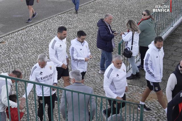 Benfica: José Mourinho e jogadores já votaram no Seixal