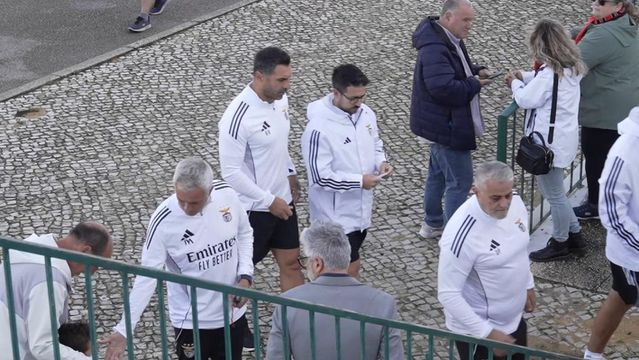 Benfica: José Mourinho e jogadores já votaram no Seixal