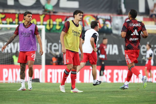 Ríos e António Silva, prováveis titulares do Benfica no jogo com o Casa Pia — Imago
