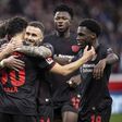 Bayer Leverkusen a celebrar um dos seis golos marcados ao Heidenheim