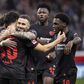 Bayer Leverkusen a celebrar um dos seis golos marcados ao Heidenheim